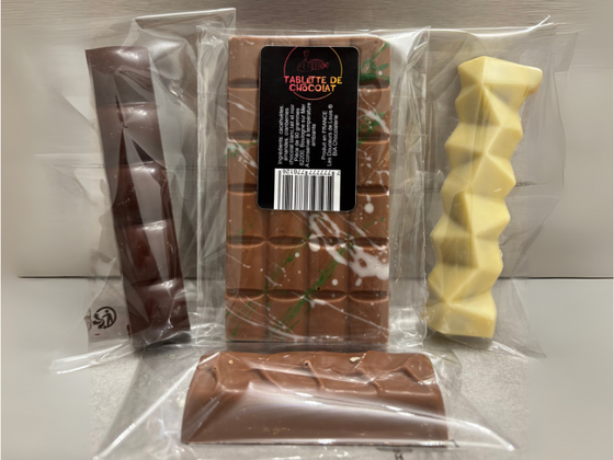 Assortiment Chocolats dont Tablette Pistache façon Dubai