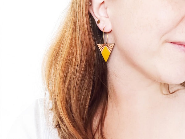 Tour De Cou Ravissant En Pierre Artisanale Ton Bois Avec Boucles D'oreilles Assorties - Argenté, Occasion En Très Bon état