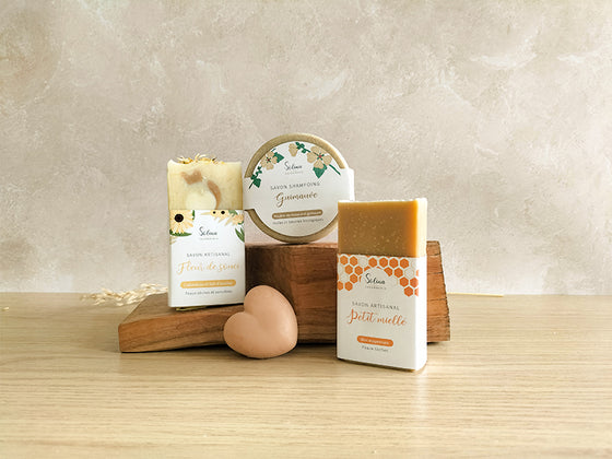 Coffret douceur : 1 savon cœur + 2 savons + 1 shampoing