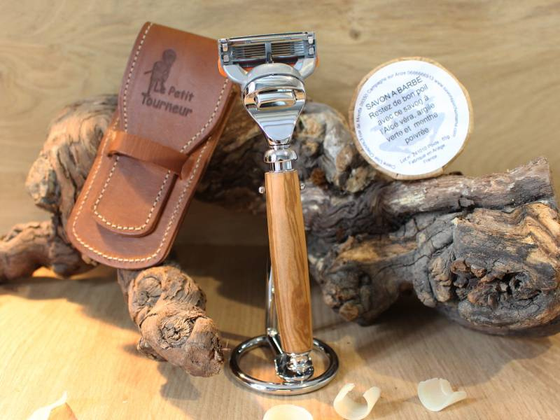 SET DE RASAGE EN BOIS
