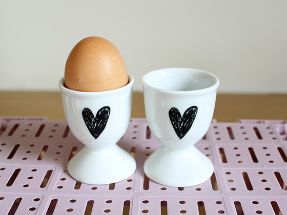 Duo de coquetiers en procelaine Coeurs