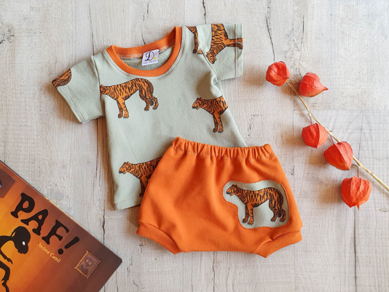 Ensemble bébé tee-shirt et short imprimé