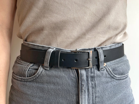 Ceinture en cuir au tannage végétal et boucle canon de fusil