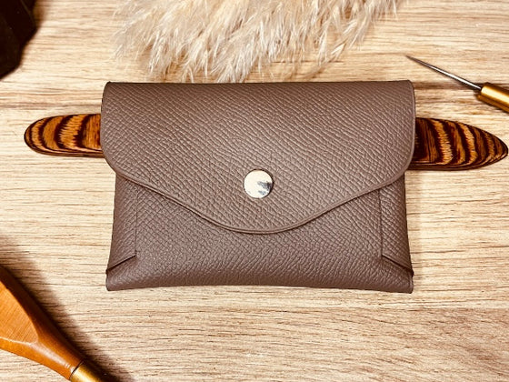 1 POCHETTE EN CUIR