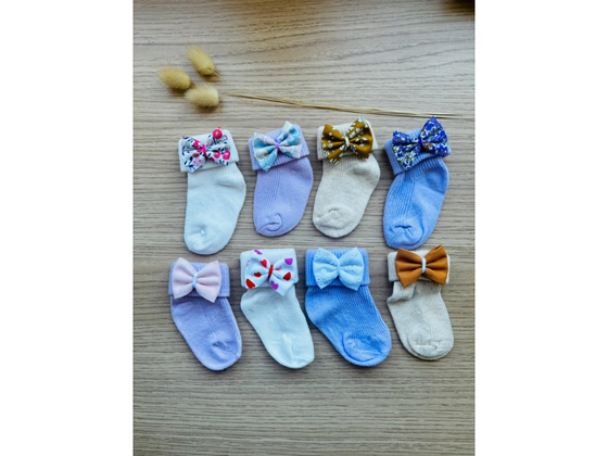 Box 4 saisons : Paire de chaussette noeud pour bébé