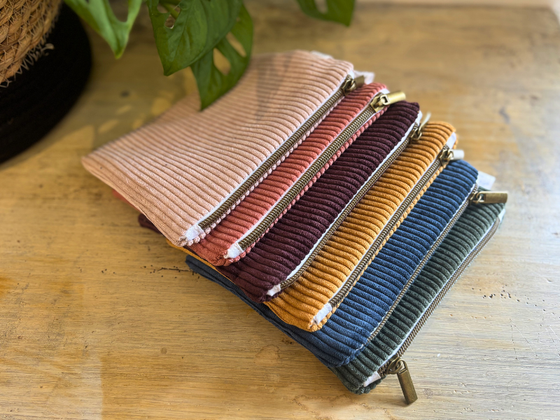 Pochette en velours côtelé, 18x14 cm