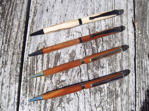 Mini Stylo Bille En Bois Exotique - Neuf De Stock (sans Emballage) - Avec Recharge