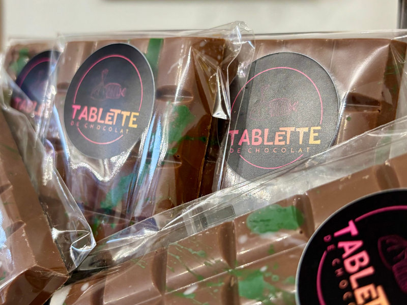 Assortiment Chocolats dont Tablette Pistache façon Dubai