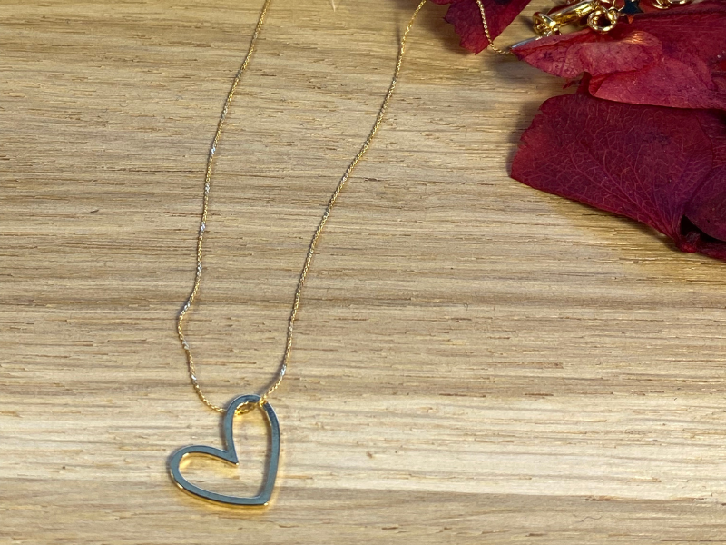 1 Collier A Coeur en veux-tu