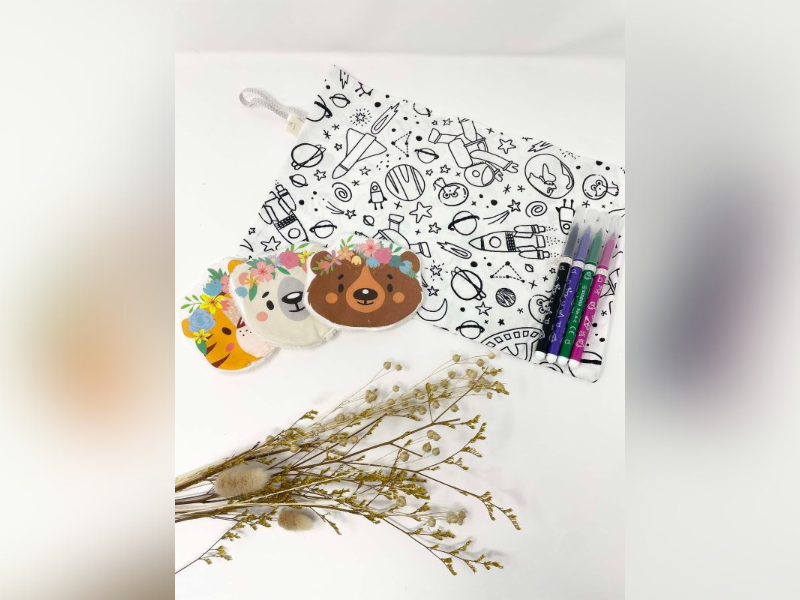 Coffret zéro déchet enfant, 1 coloriage lavable et 3 cotons animaux lavables