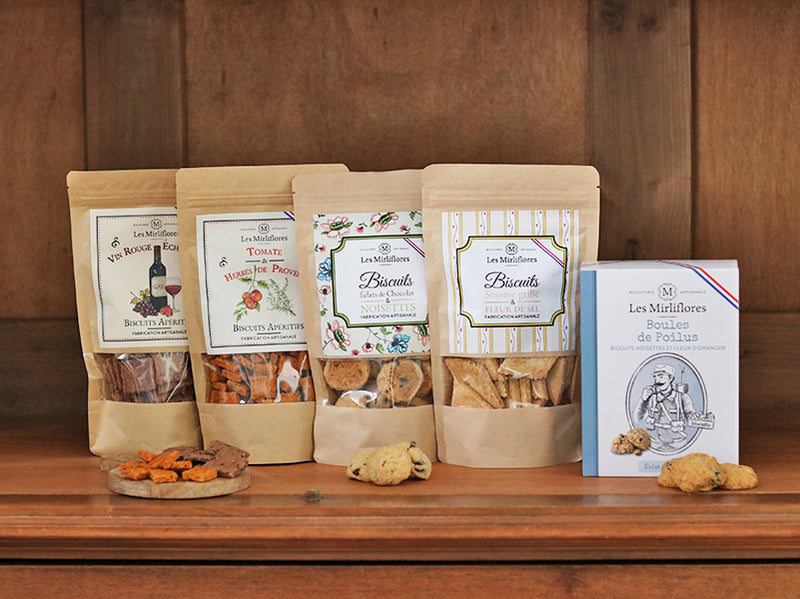 Assortiment biscuits sucrés et apéritifs