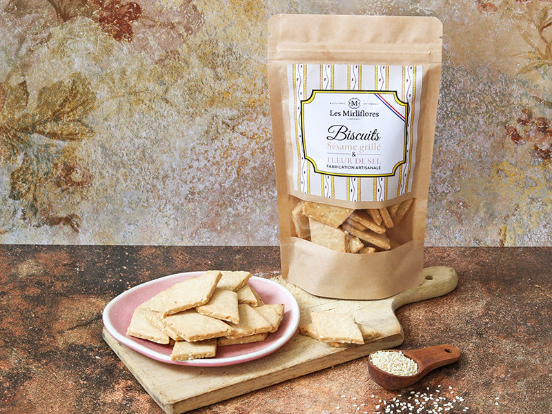 Assortiment biscuits sucrés et apéritifs