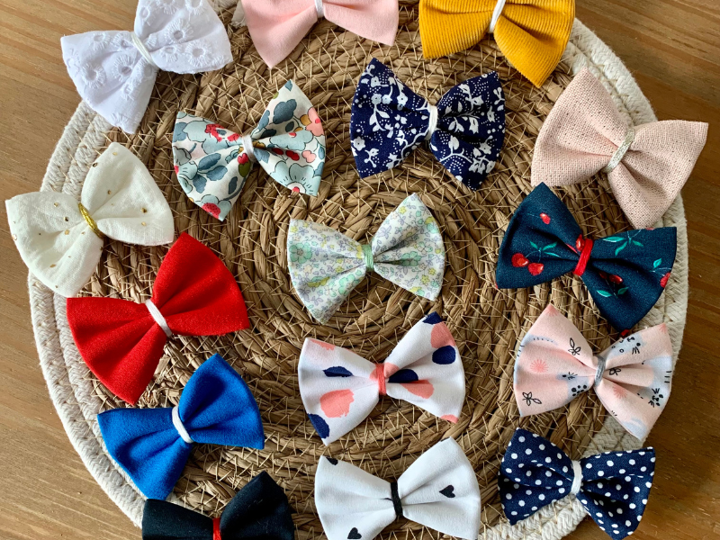 Assortiment de 16 barrettes bébés-enfants colorées