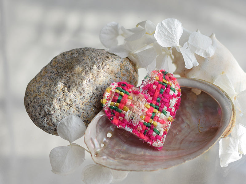 Pochette et broche coeur