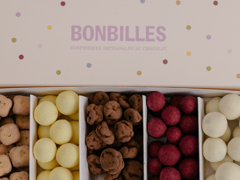 1 coffret et 5 tubes de chocolats 