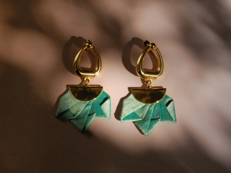 Boucles d'oreilles pliage soie et laiton doré or 24k plusieurs coloris