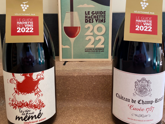 2 bouteilles de vin rouge - Guide Hachette