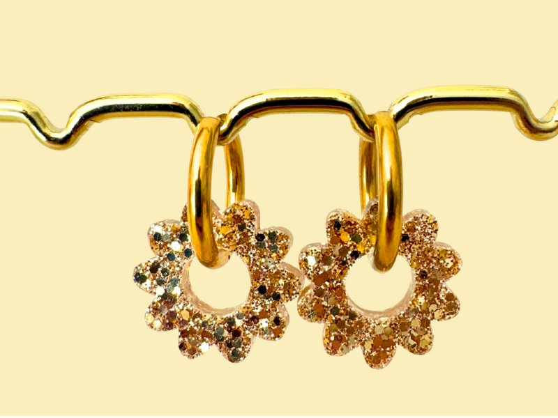 Boucles d'oreilles Fleurs Marguerites Pailletées