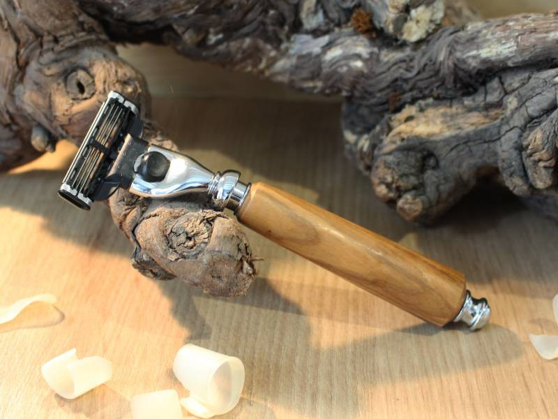 RASOIR EN BOIS