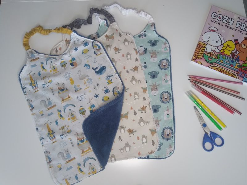 Lot de 3 bavoirs maternelle