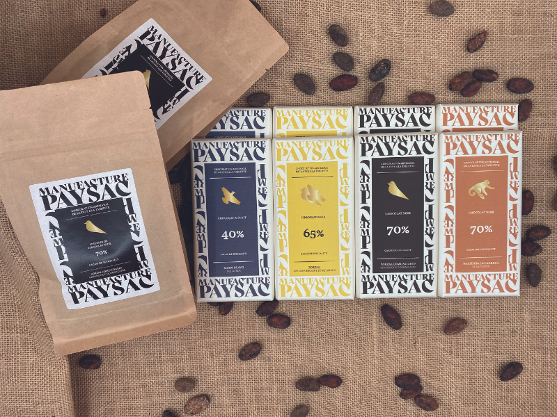 Coffret de 8 tablettes de chocolat fin et 2 sachets de pistoles