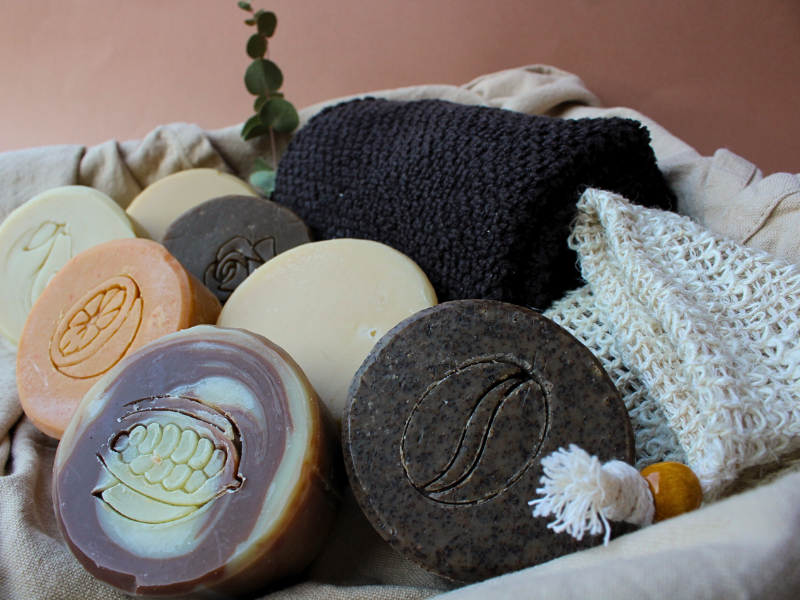 Coffret 4 savons et 1 mini savon