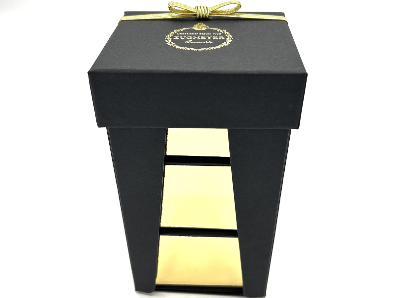 Coffret 24 bonbons de chocolats assortis noirs et lait