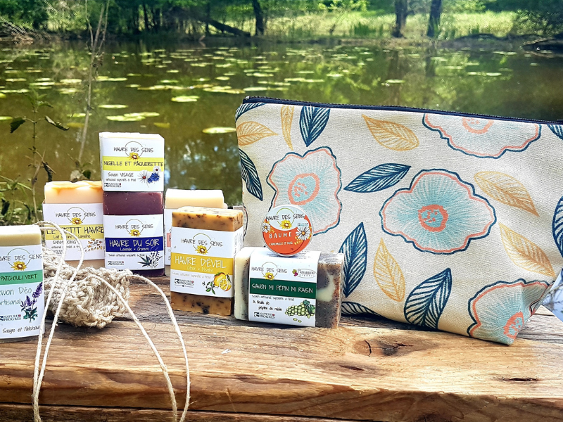 Coffret baume, savons, shampoing, porte savon chanvre et trousse