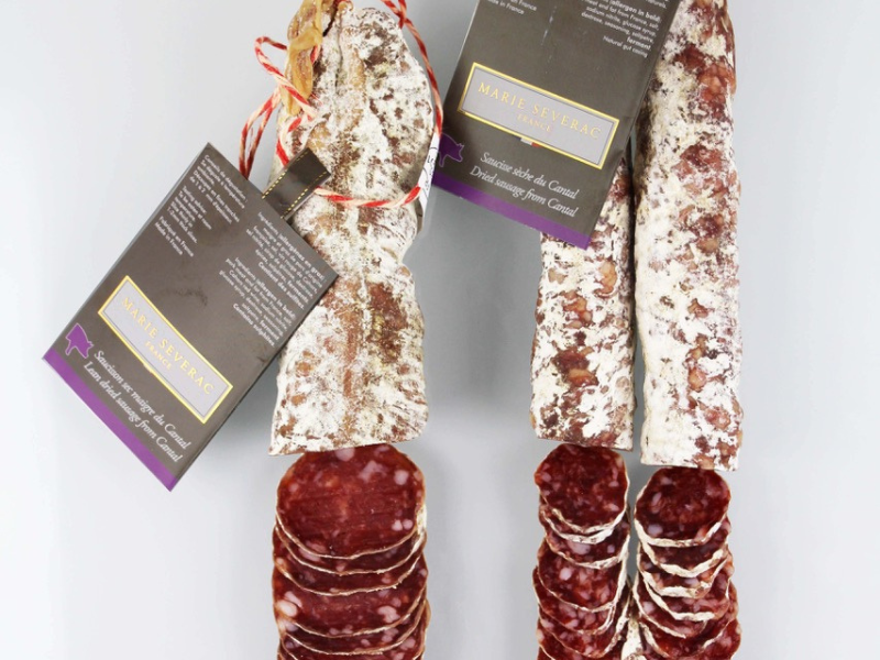Coffret Gourmet d'Auvergne : Fromage, Saucisson, Terrine et Biscuits
