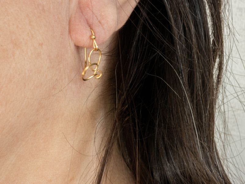 Boucles d'oreilles cœur en fil fin, doré à l'or fin 24K