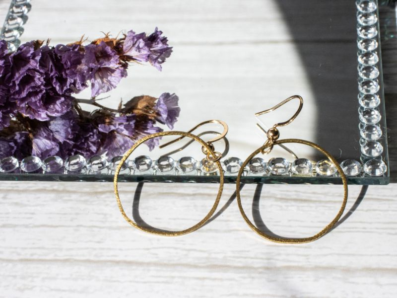 Boucles oreilles cercle irrégulier texturé