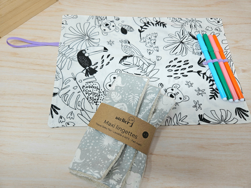 Coffret Cadeau Enfant – Coloriage Lavable & Maxi Lingettes