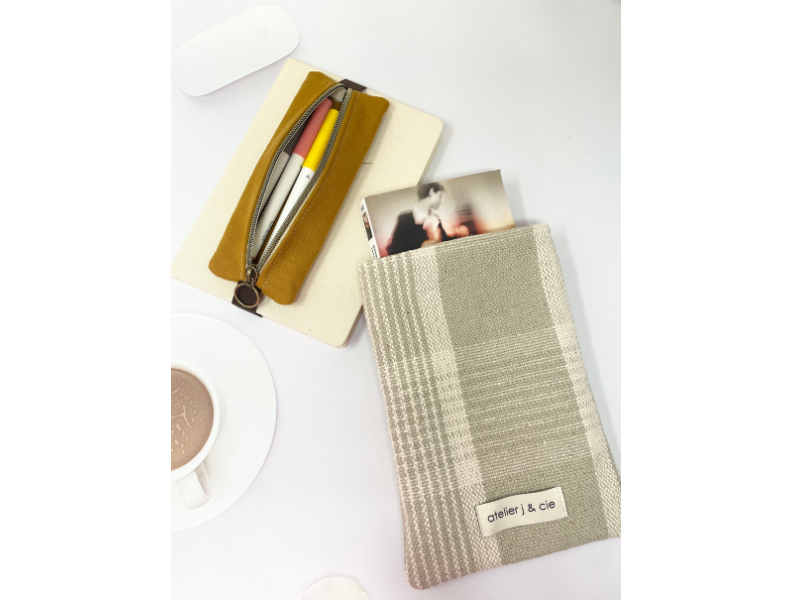 Coffret Lecture & Écriture – Housse de Livre & Trousse Élastiquée