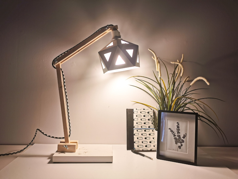 Lampe de bureau origami