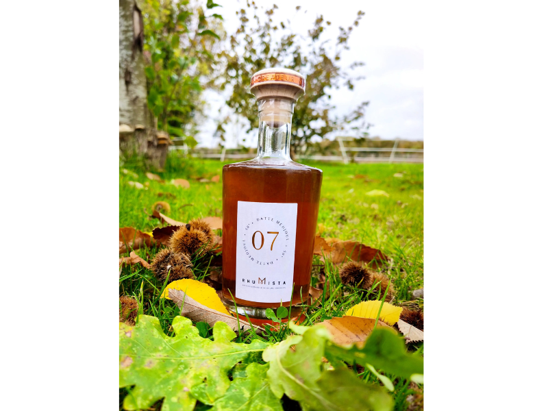 Rhum vieilli en fût de chêne avec de la datte Medjoul