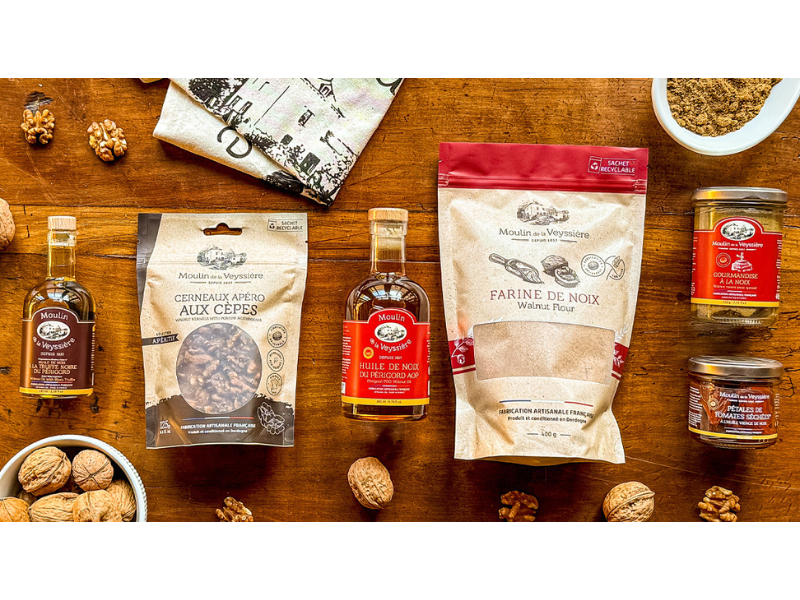 Coffret Périgord : Huile, Farine et Gourmandises à la Noix