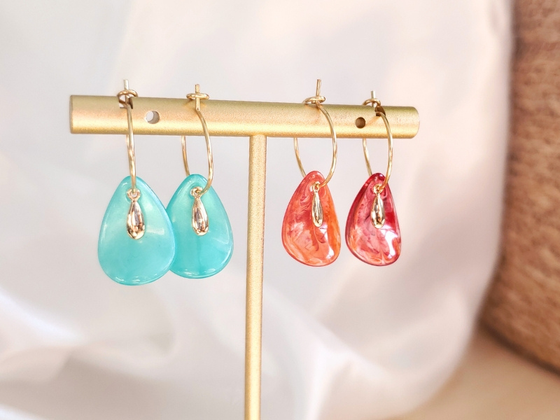 Créoles sequins et breloques