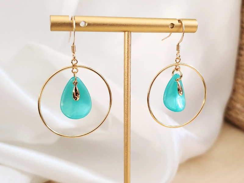 Boucles d'oreilles pétales bleues