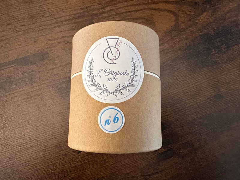 TROIS BOUGIES ORIGINALES  AUX HUILES ESSENTIELLES