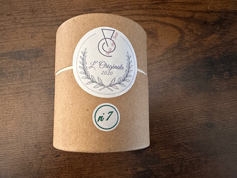 TROIS BOUGIES ORIGINALES  AUX HUILES ESSENTIELLES