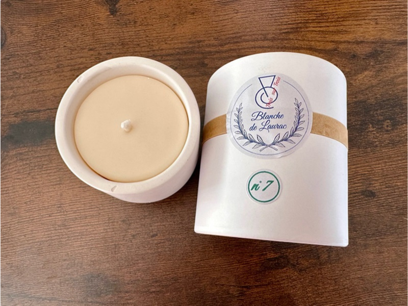 DEUX BOUGIES  BLANCHES DE LAURAC AUX HUILES ESSENTIELLES