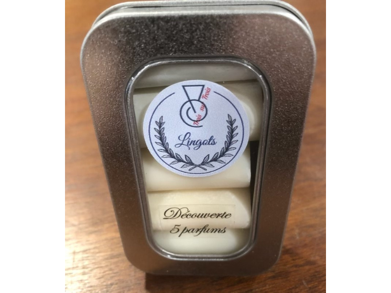 DEUX BOUGIES BLANCHE DE LAURAC, UN BRULE-PARFUM & 1 Boite 5 LINGOTS DECOUVERTE