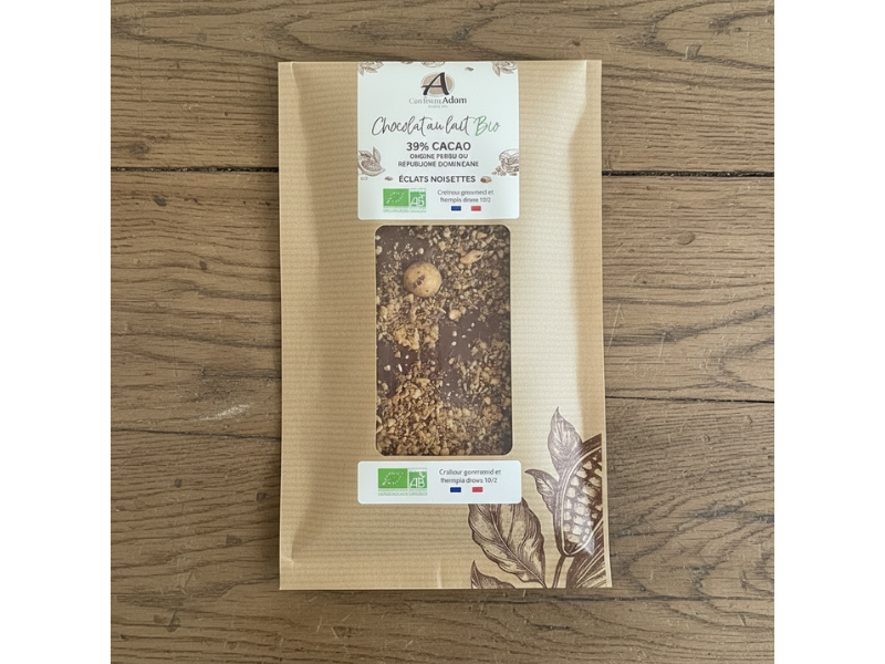 Spécilaités BIO, 575g : 3 tablettes et une boite d'amandes au praliné