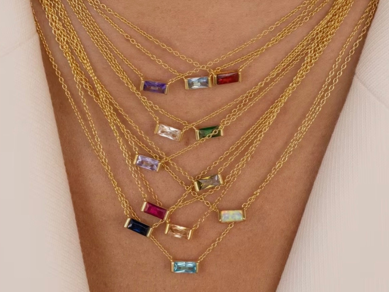 COLLIER MINIMALISTE + PENDENTIF EN ZIRCONIUM COLORÉ