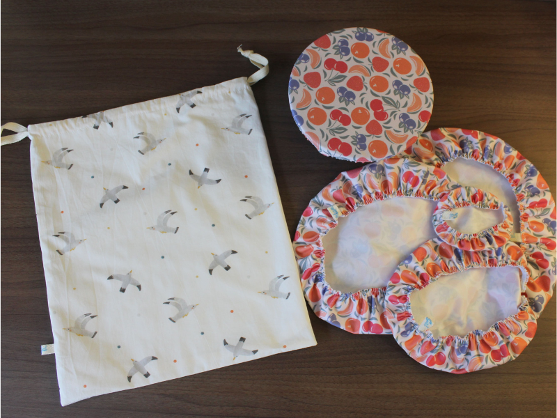 Lot  sac à pain en tissu bio et 5 charlottes couvre plat