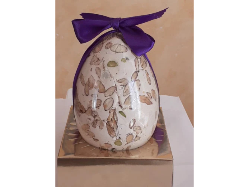 Gros Œuf de Nougat Blanc Tendre