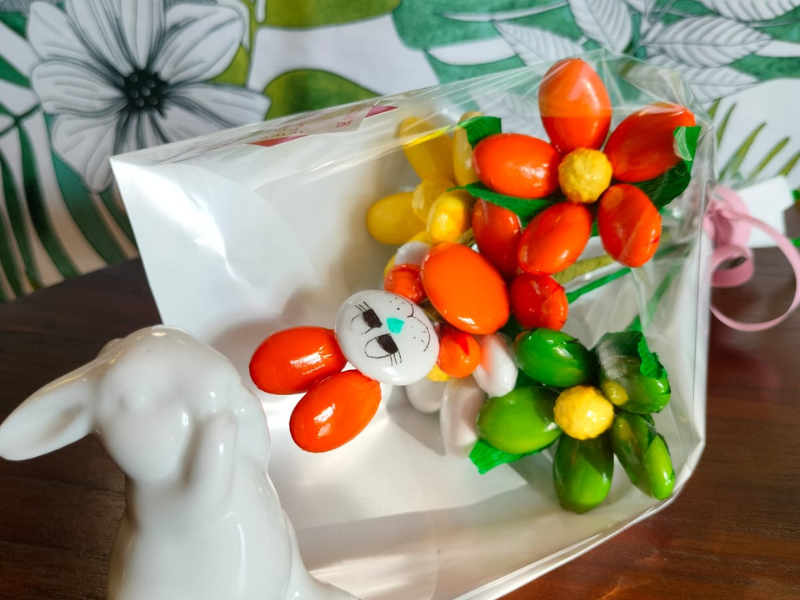 Mini Bouquet Marguerites et Lapin en Dragées Chocolat