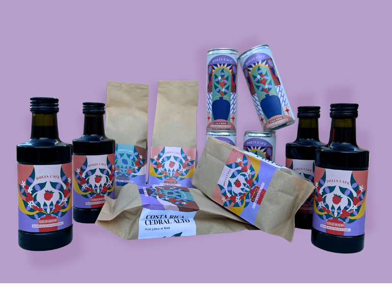 Coffret de 4 canettes de Cold Brew origine Honduras (25cl), de 4 bouteilles de Cold Brew origine Ethiopie (25cl) et 4 paquets de 250grs de café en grain