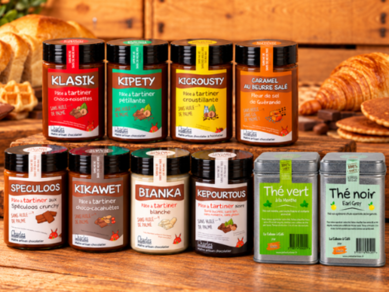 Assortiment de pâtes à tartiner et thé