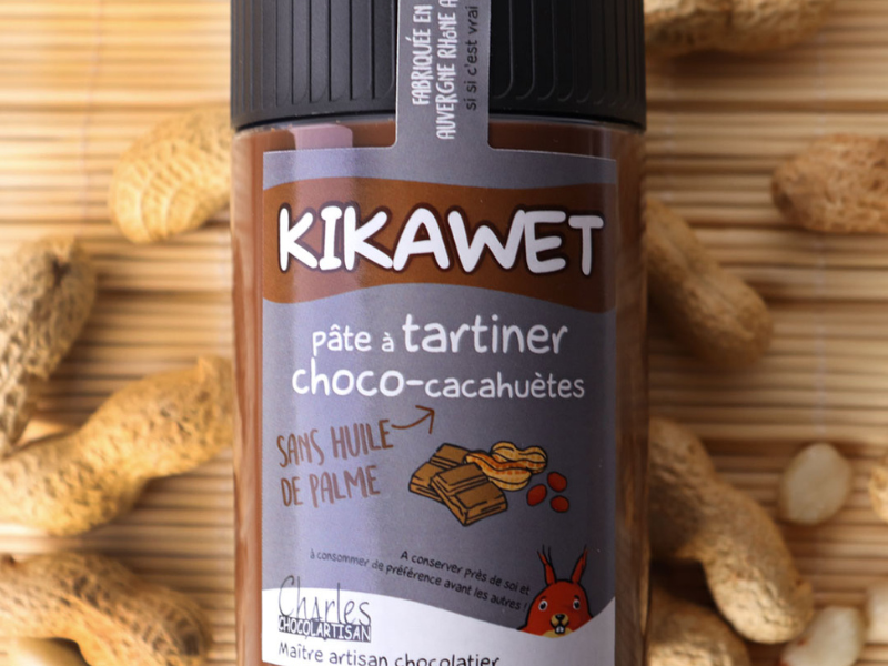 Assortiment de pâtes à tartiner et thé